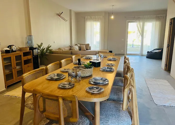 شاليه Boho-chic Beachfront Ain Sokhna, Garden عين السخنة