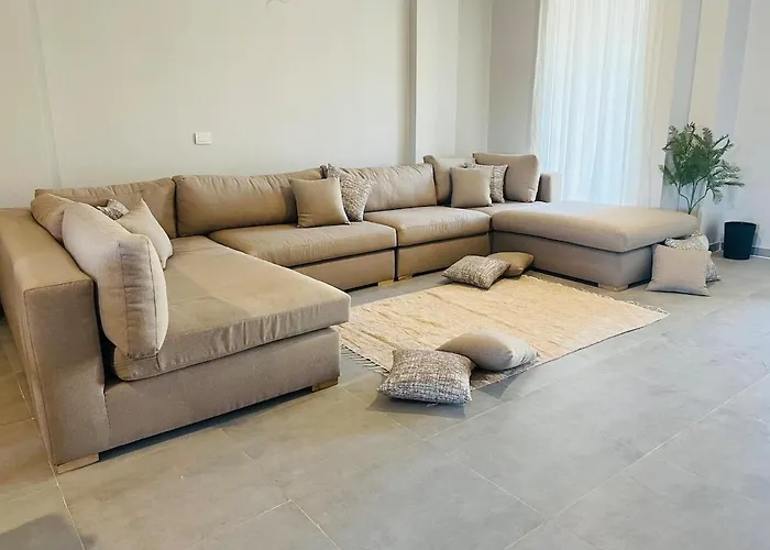 Boho-chic Beachfront Ain Sokhna, Garden شاليه *