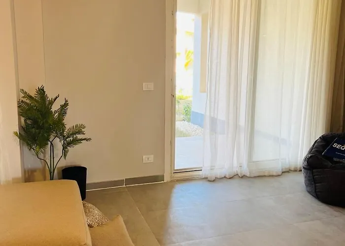 شاليه Boho-chic Beachfront Ain Sokhna, Garden *