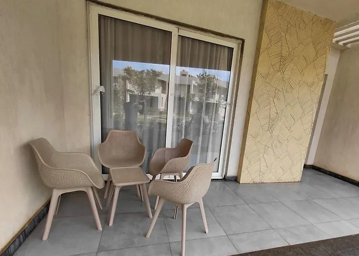 شاليه Boho-chic Beachfront Ain Sokhna, Garden *