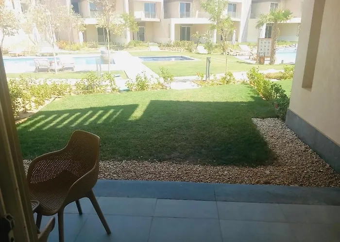 Boho-chic Beachfront Ain Sokhna, Garden شاليه *