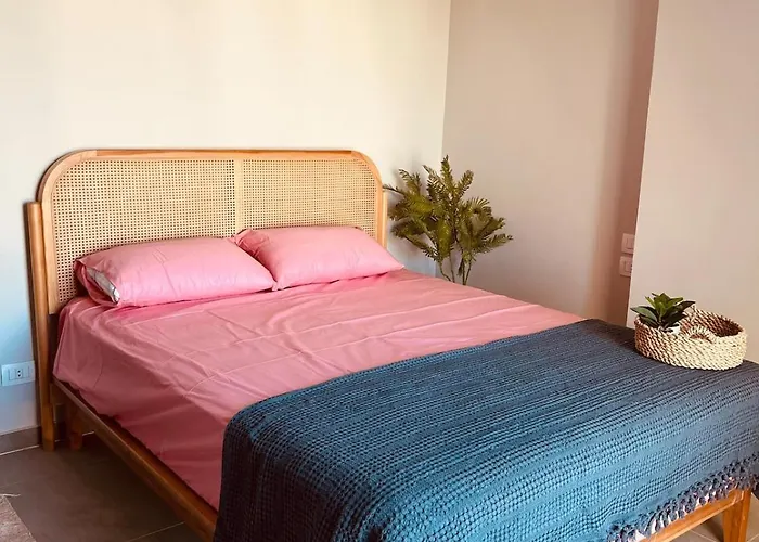 Boho-chic Beachfront Ain Sokhna, Garden شاليه
