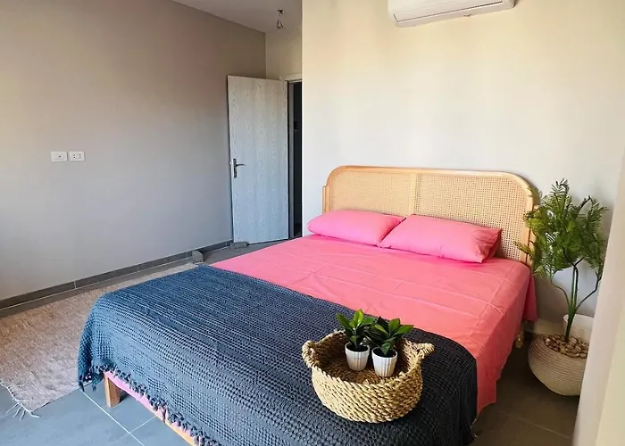 Boho-chic Beachfront Ain Sokhna, Garden * عين السخنة