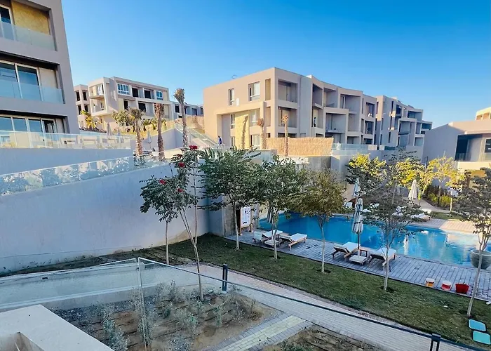 Boho-chic Beachfront Ain Sokhna, Garden