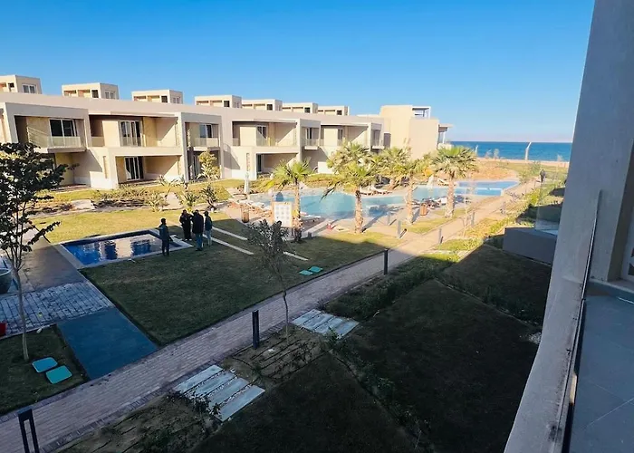 شاليه Boho-chic Beachfront Ain Sokhna, Garden عين السخنة