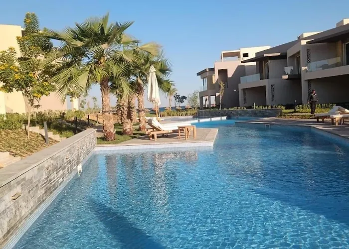 شاليه Boho-chic Beachfront Ain Sokhna, Garden *